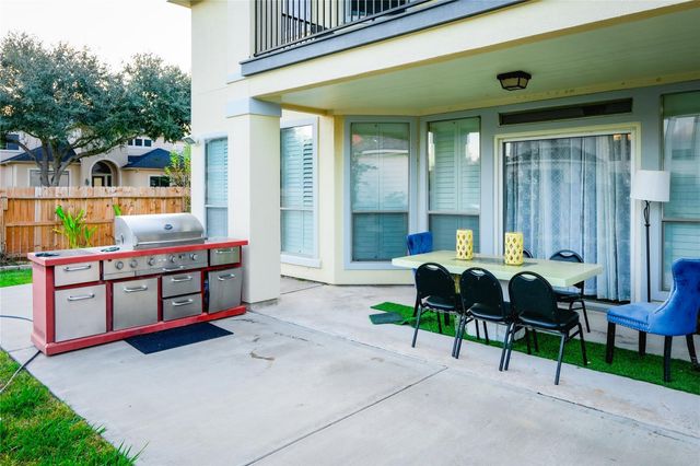 15127 Oldtown Bridge Court, Sugar Land, TX 77498