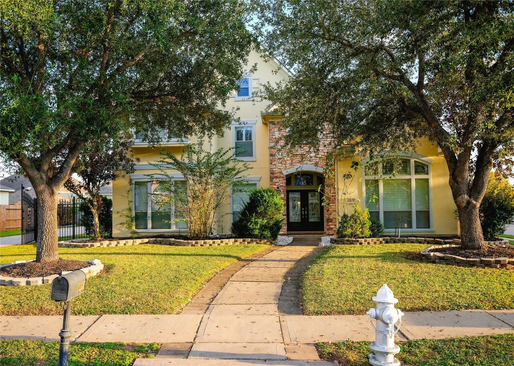 15127 Oldtown Bridge Court, Sugar Land, TX 77498