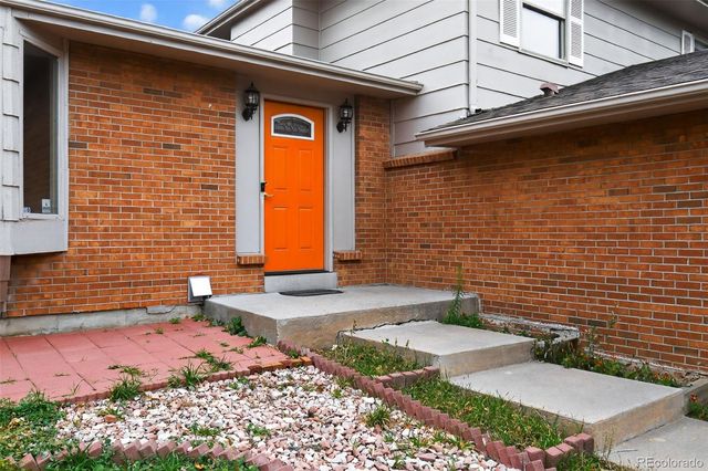 2324 S Kingston Street, Aurora, CO 80014