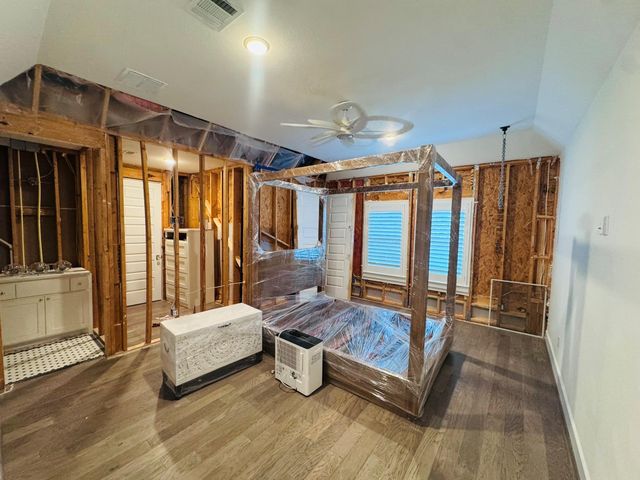 15 Quiet Mead Place, The Woodlands, TX 77375