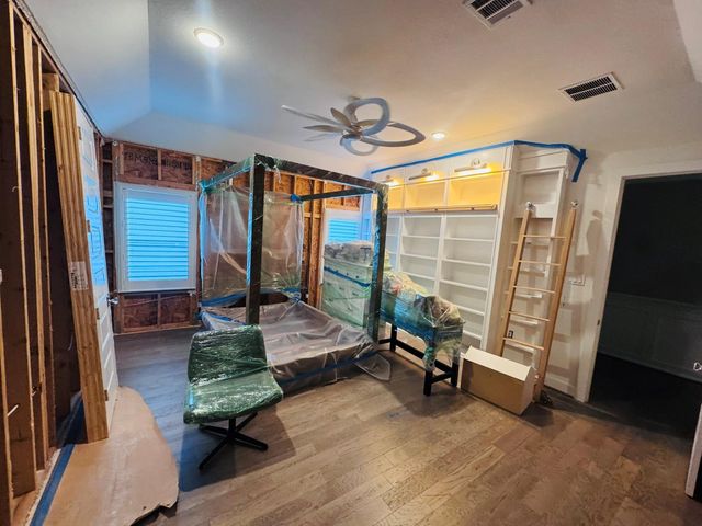 15 Quiet Mead Place, The Woodlands, TX 77375