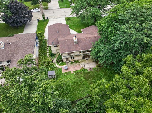 1225 N Osborne BOULEVARD, Racine, WI 53405
