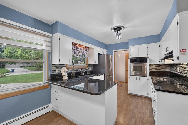 1225 N Osborne BOULEVARD, Racine, WI 53405