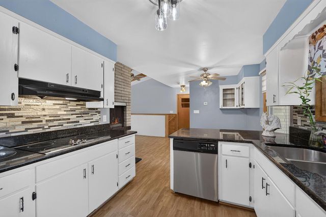 1225 N Osborne BOULEVARD, Racine, WI 53405