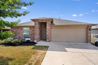 300 Camellia DR, Hutto, TX 78634