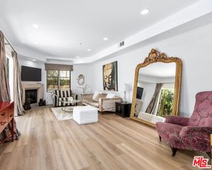 718 N Croft Avenue 103, Los Angeles, CA 90069