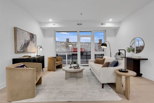 3204 N Kostner Avenue 307, Chicago, IL 60641