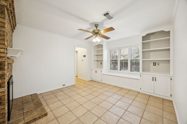 824 Mayfair Hill Court, Bedford, TX 76021