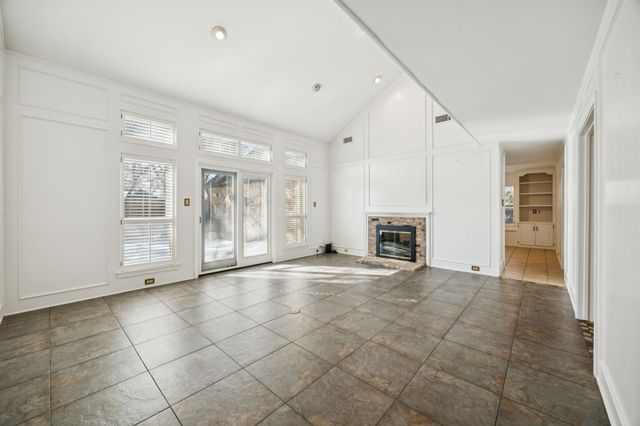 824 Mayfair Hill Court, Bedford, TX 76021