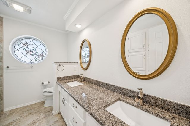 824 Mayfair Hill Court, Bedford, TX 76021