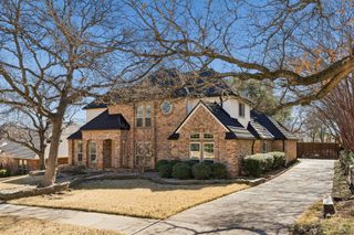 824 Mayfair Hill Court, Bedford, TX 76021
