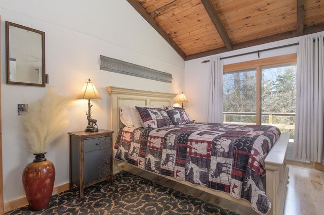 1 Bucket Lane, Dover, VT 05356