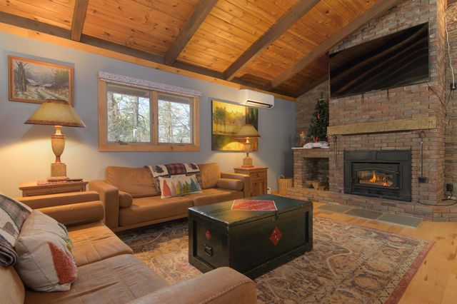 1 Bucket Lane, Dover, VT 05356