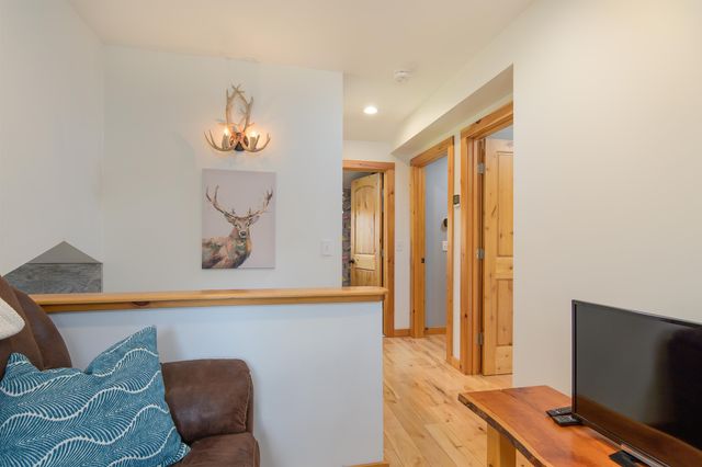 1 Bucket Lane, Dover, VT 05356