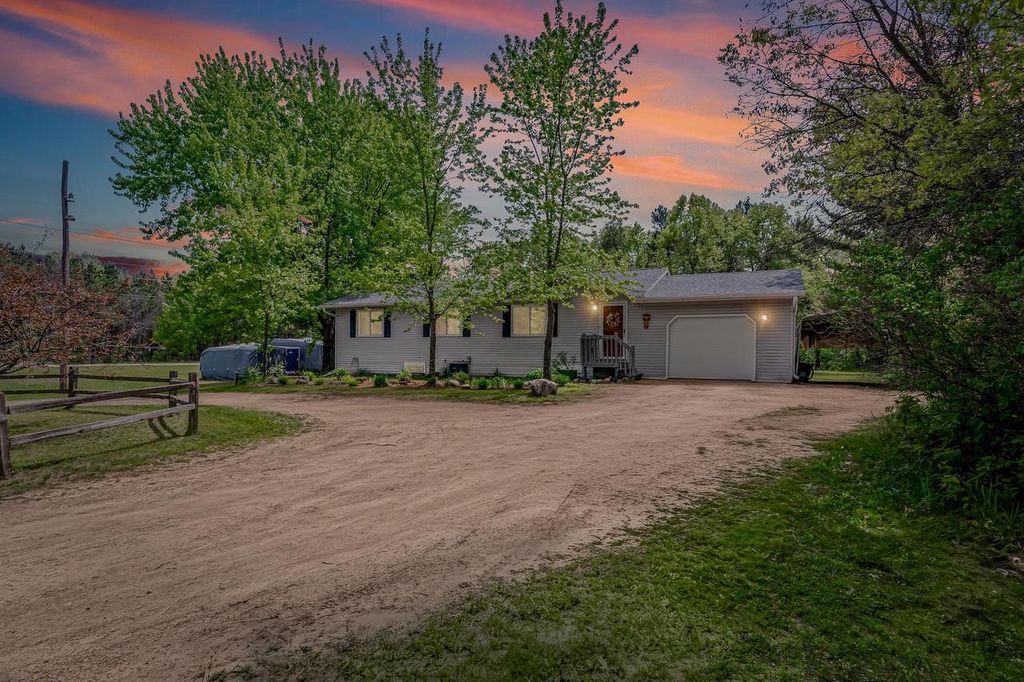N10609 16th Avenue, Necedah, WI 54646