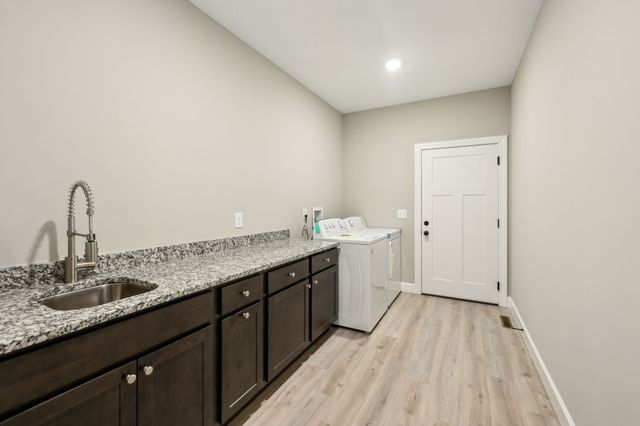 2219 Ovoca Rd, Tullahoma, TN 37388