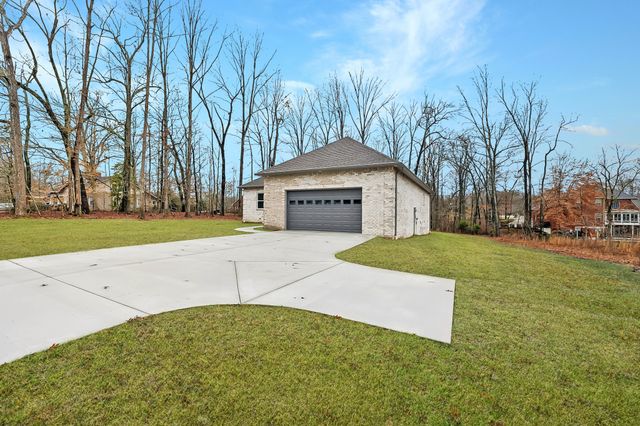 2219 Ovoca Rd, Tullahoma, TN 37388