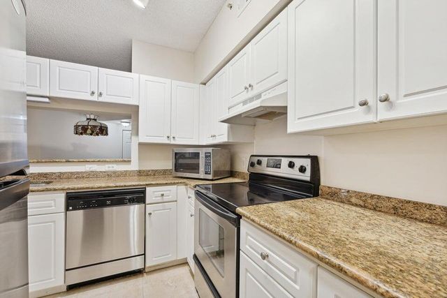 2120 Tuscany Way, Boynton Beach, FL 33435