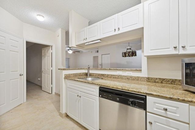 2120 Tuscany Way, Boynton Beach, FL 33435