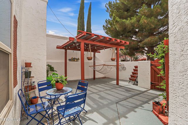 214 CASAS BELLA Lane, Santa Teresa, NM 88008