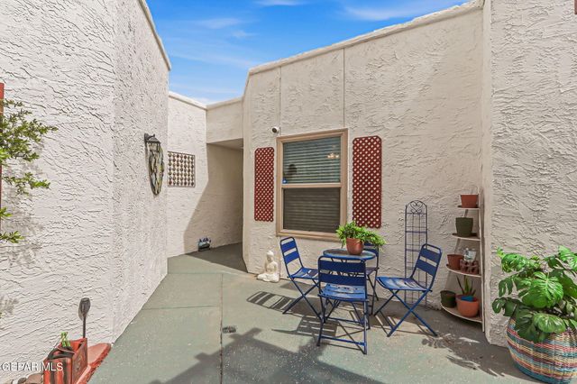 214 CASAS BELLA Lane, Santa Teresa, NM 88008