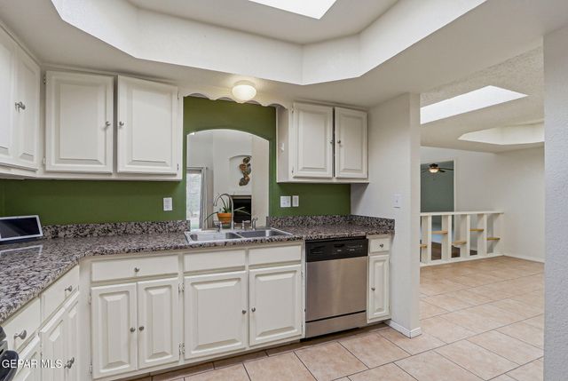 214 CASAS BELLA Lane, Santa Teresa, NM 88008
