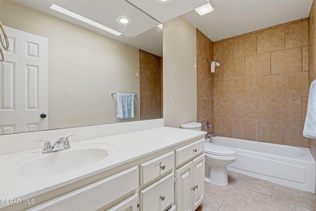 214 CASAS BELLA Lane, Santa Teresa, NM 88008