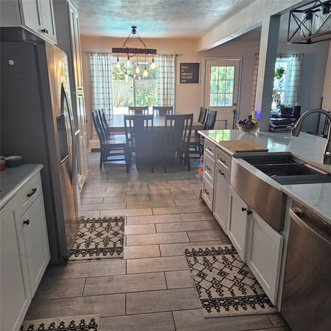 2609 Meadow Green, Bedford, TX 76021