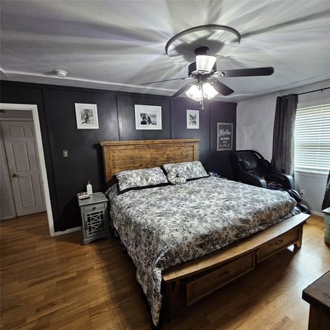 2609 Meadow Green, Bedford, TX 76021