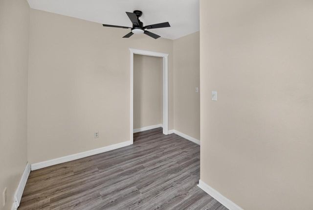 1201 S 75th STREET, West Allis, WI 53214