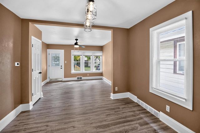 1201 S 75th STREET, West Allis, WI 53214