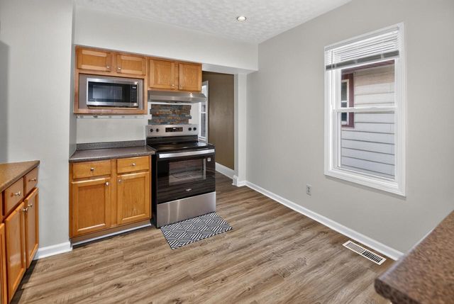 1201 S 75th STREET, West Allis, WI 53214