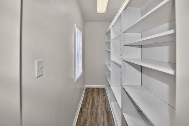 1201 S 75th STREET, West Allis, WI 53214