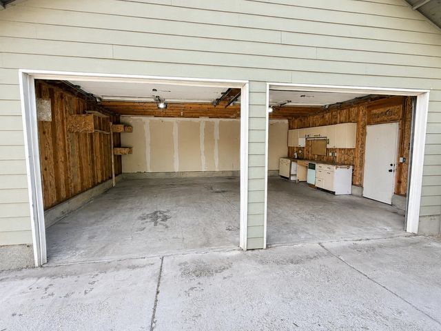 1407 W Kiernan Ave, Spokane, WA 99205