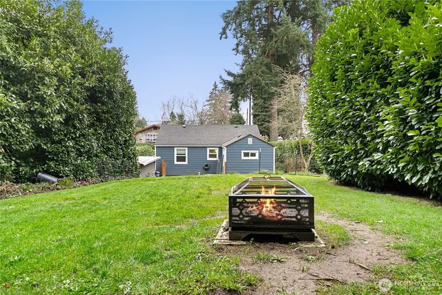 3704 W Arsenal Way, Bremerton, WA 98312