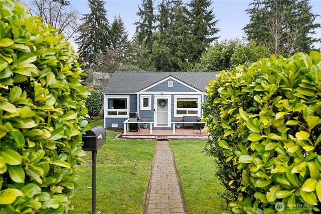 3704 W Arsenal Way, Bremerton, WA 98312