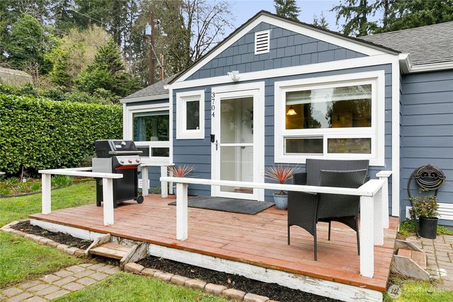 3704 W Arsenal Way, Bremerton, WA 98312