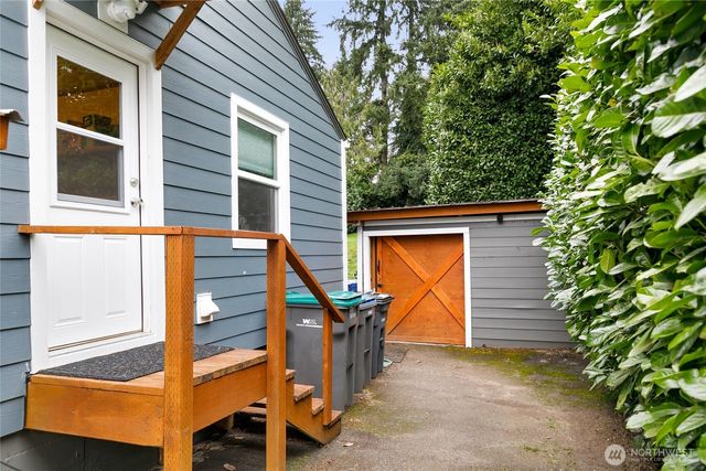 3704 W Arsenal Way, Bremerton, WA 98312