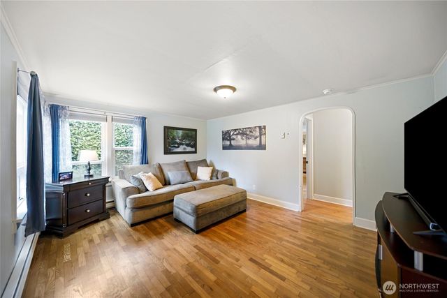 3704 W Arsenal Way, Bremerton, WA 98312