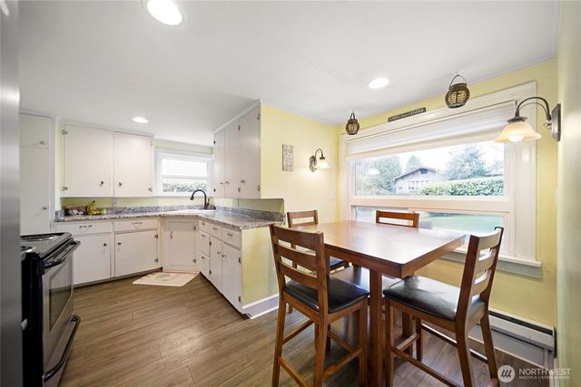 3704 W Arsenal Way, Bremerton, WA 98312