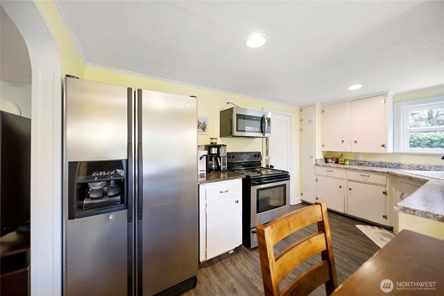 3704 W Arsenal Way, Bremerton, WA 98312