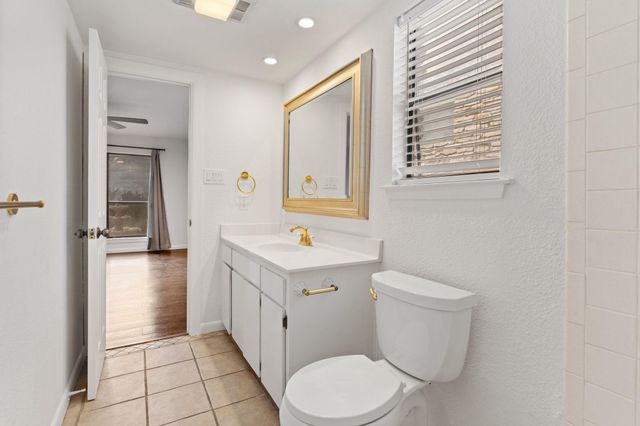 1108 Hi Stirrup 12, Horseshoe Bay, TX 78657