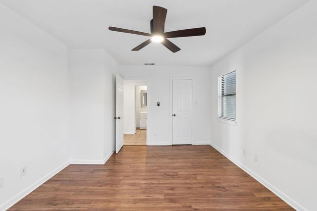 1108 Hi Stirrup 12, Horseshoe Bay, TX 78657