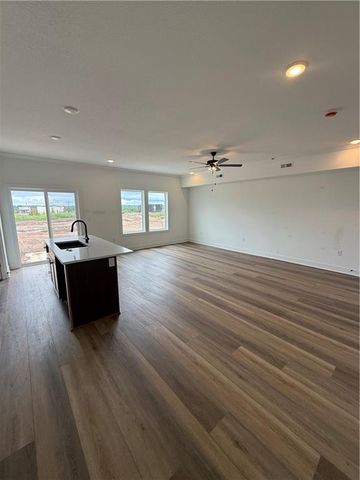 3321 NE 87th Street 17D, Kansas City, MO 64156