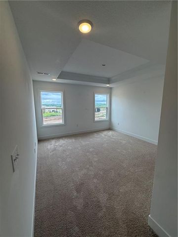 3321 NE 87th Street 17D, Kansas City, MO 64156