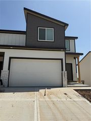 3321 NE 87th Street 17D, Kansas City, MO 64156