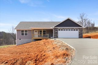 94 Baileys Cove Road 9, Marshall, NC 28753