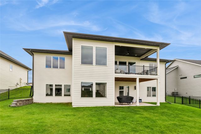 18043 Townsend Drive, Clive, IA 50325