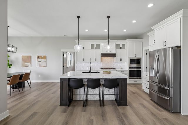 18043 Townsend Drive, Clive, IA 50325