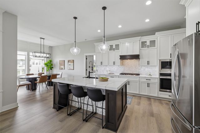 18043 Townsend Drive, Clive, IA 50325
